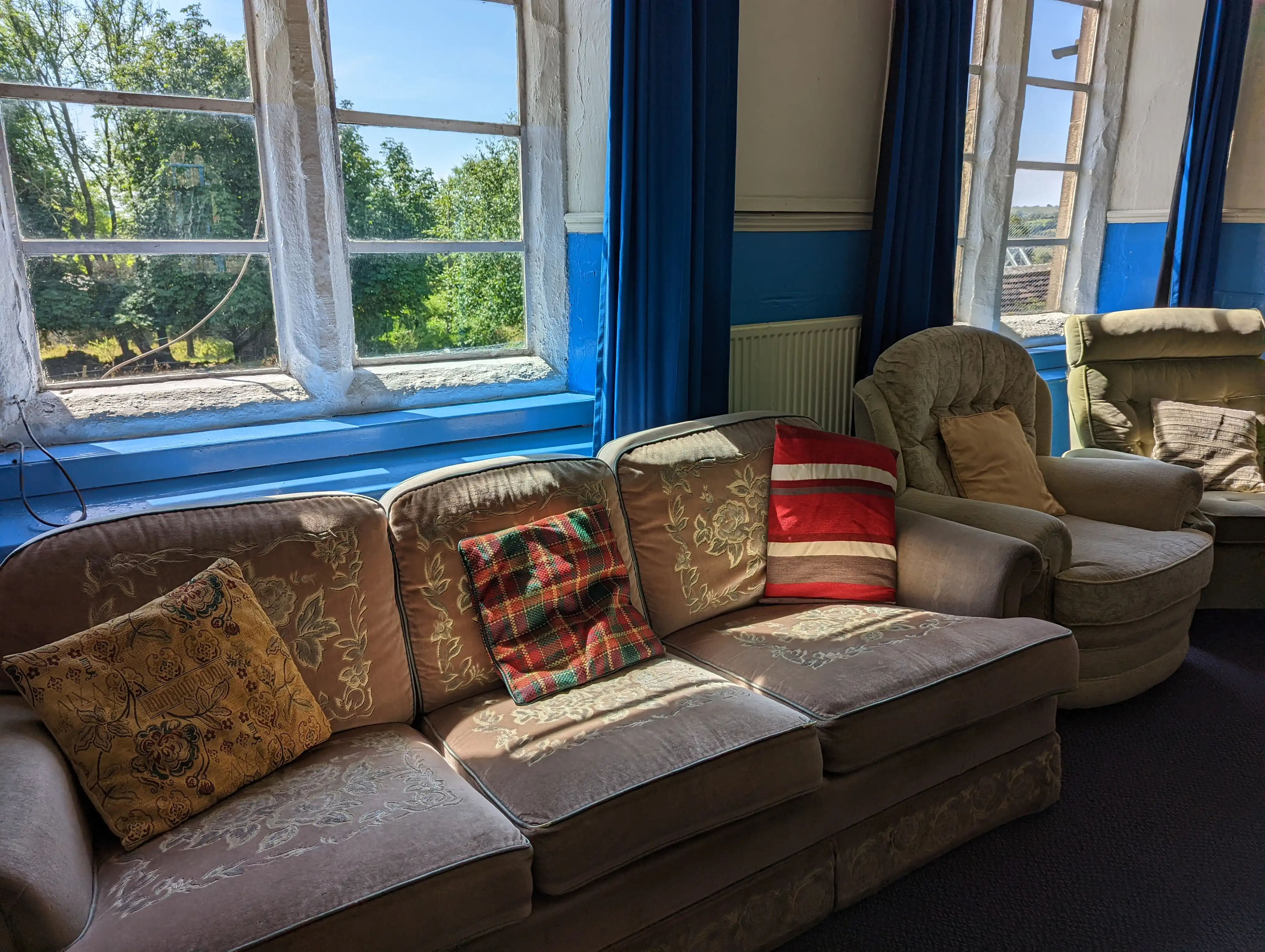 Sofa & chairs