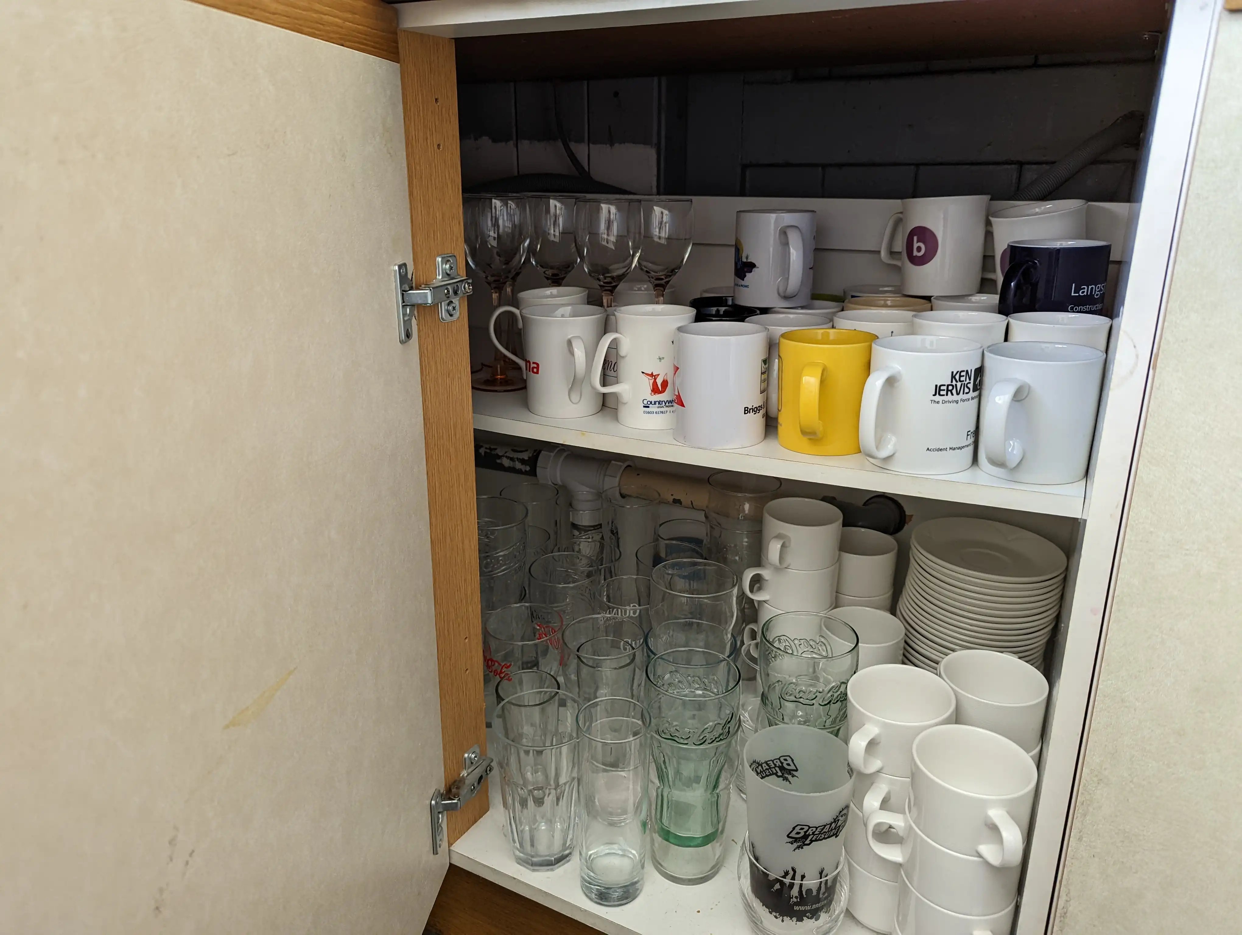 Glasses & Mugs